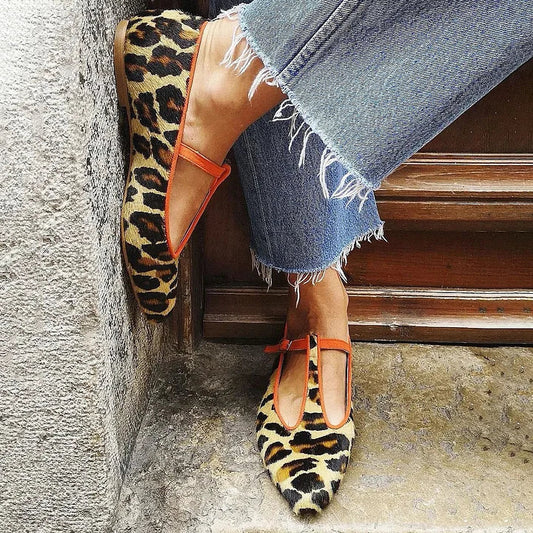 BALLERINA LEOPARD MIT RIEGEL